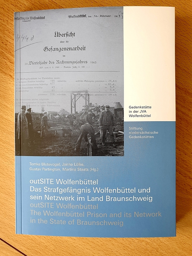 Buch Ansicht.jpg